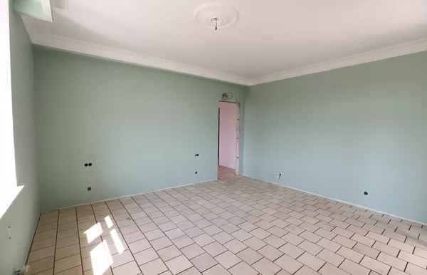 Покраска стен/потолка в квартире/помещении обои под окраску 3