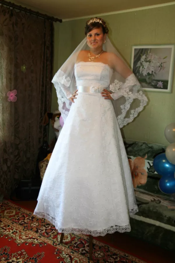 Продам шикарное свадебное платье размер 46-48 